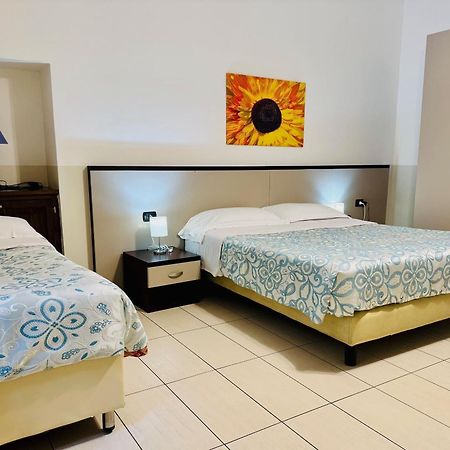 Hotel Marco'S Όπως Εξωτερικό φωτογραφία