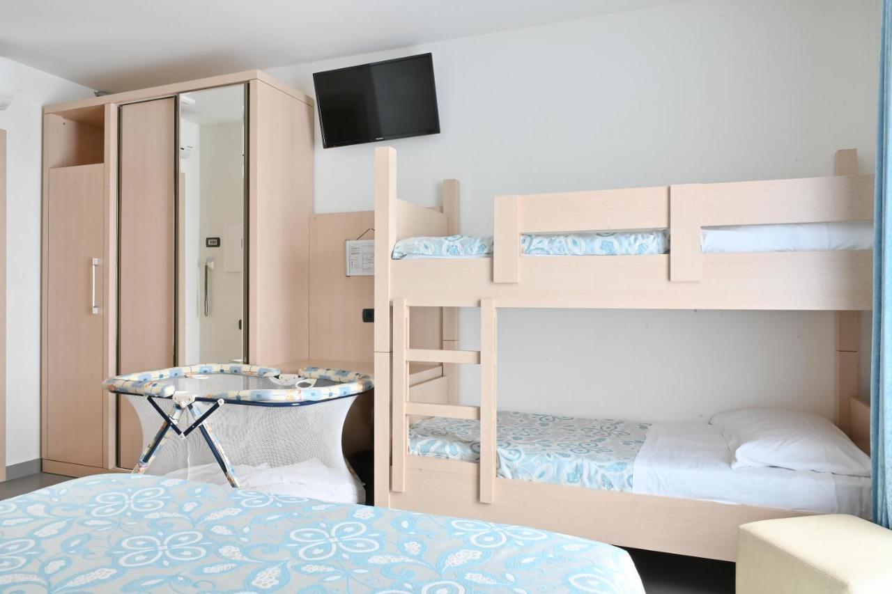 Hotel Marco'S Όπως Εξωτερικό φωτογραφία